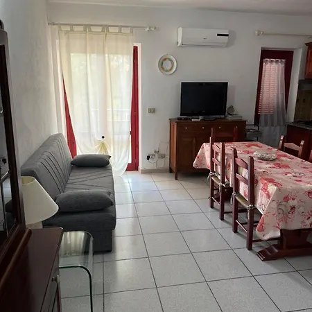 Da Zio Salvo, Esclusivo Con Veranda, A Due Passi Dal Mare! Apartment
